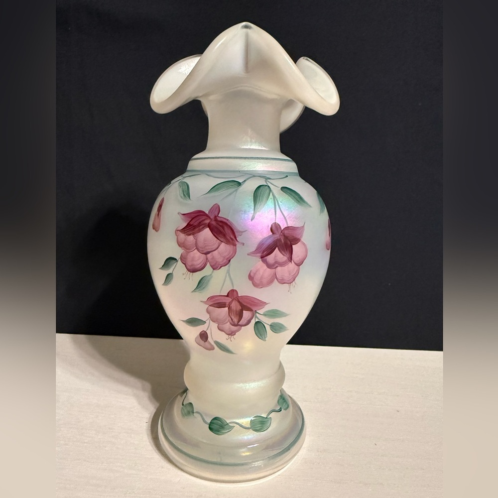 Fenton Iridescent Vase w/ fuchsia flowers
